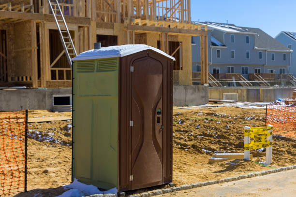 Porta potty delivery and setup in Florence, AL