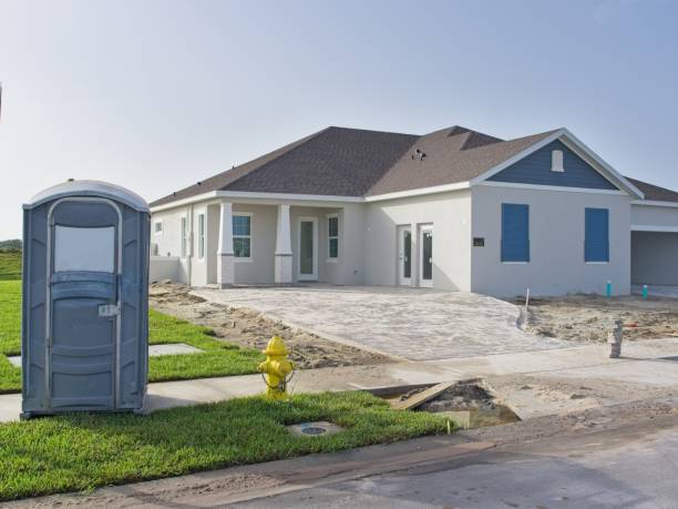Best Portable restroom trailer rental  in Florence, AL